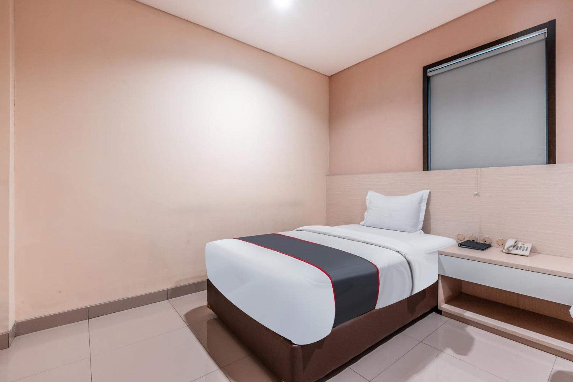 Collection O Hotel Igloo Bekasi Exterior foto