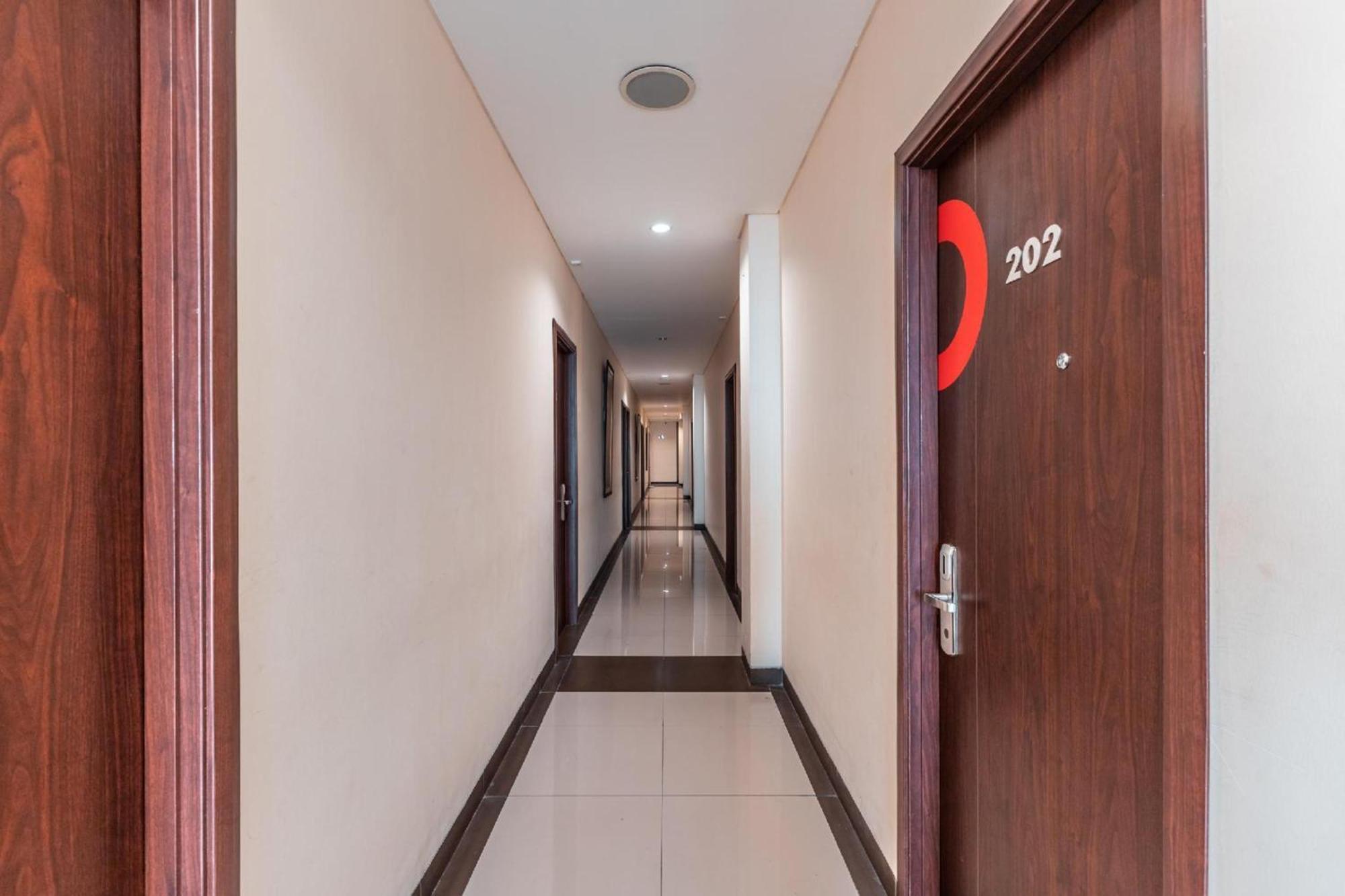 Collection O Hotel Igloo Bekasi Exterior foto