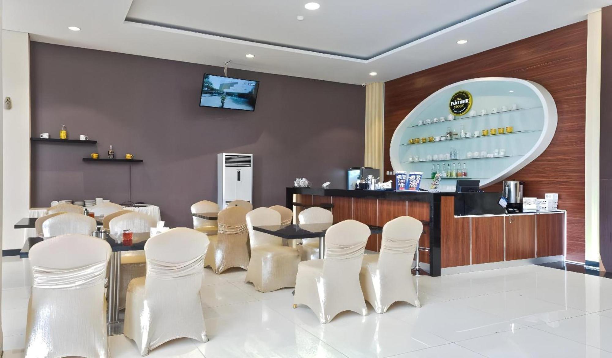 Collection O Hotel Igloo Bekasi Exterior foto
