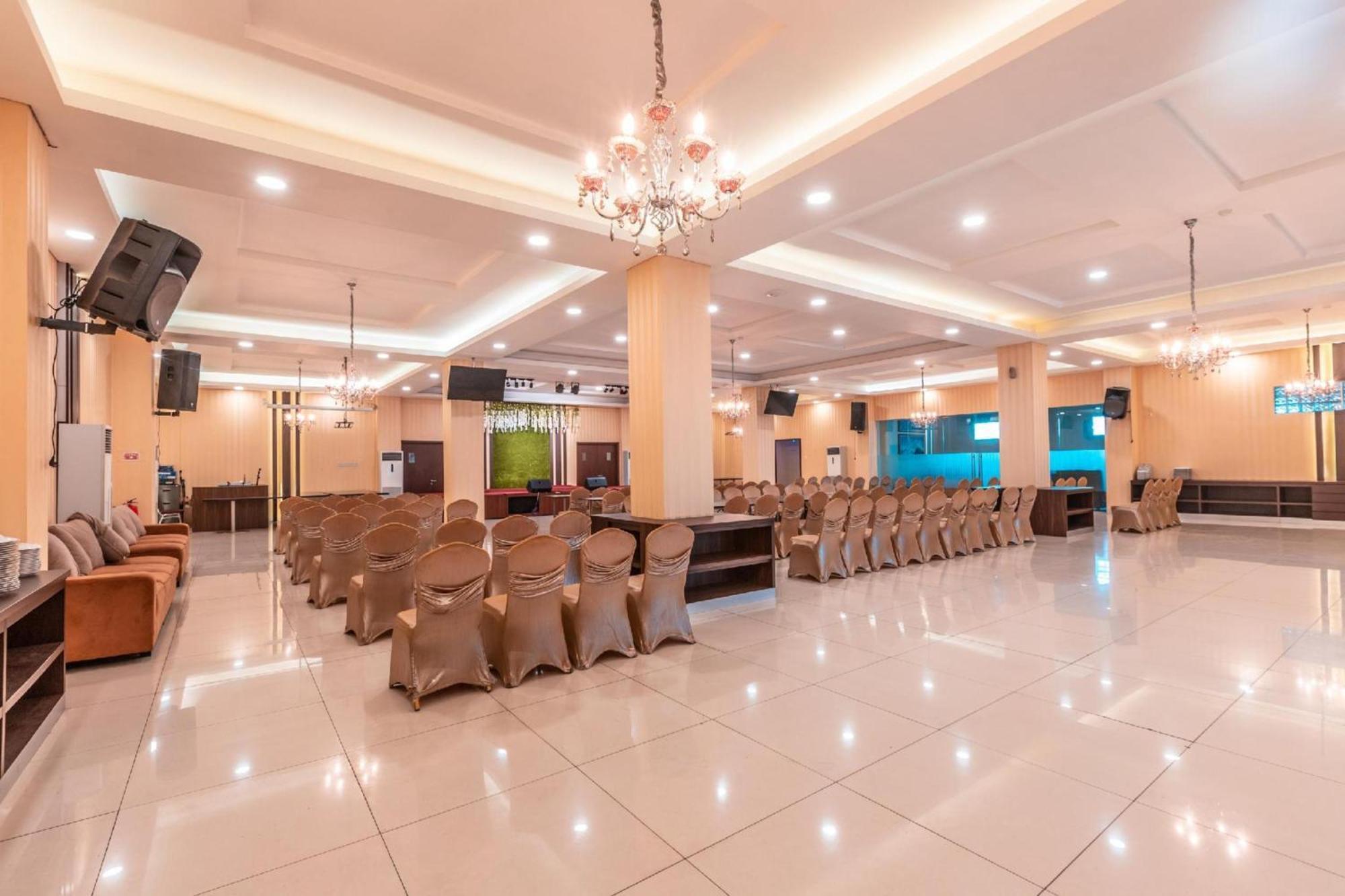 Collection O Hotel Igloo Bekasi Exterior foto
