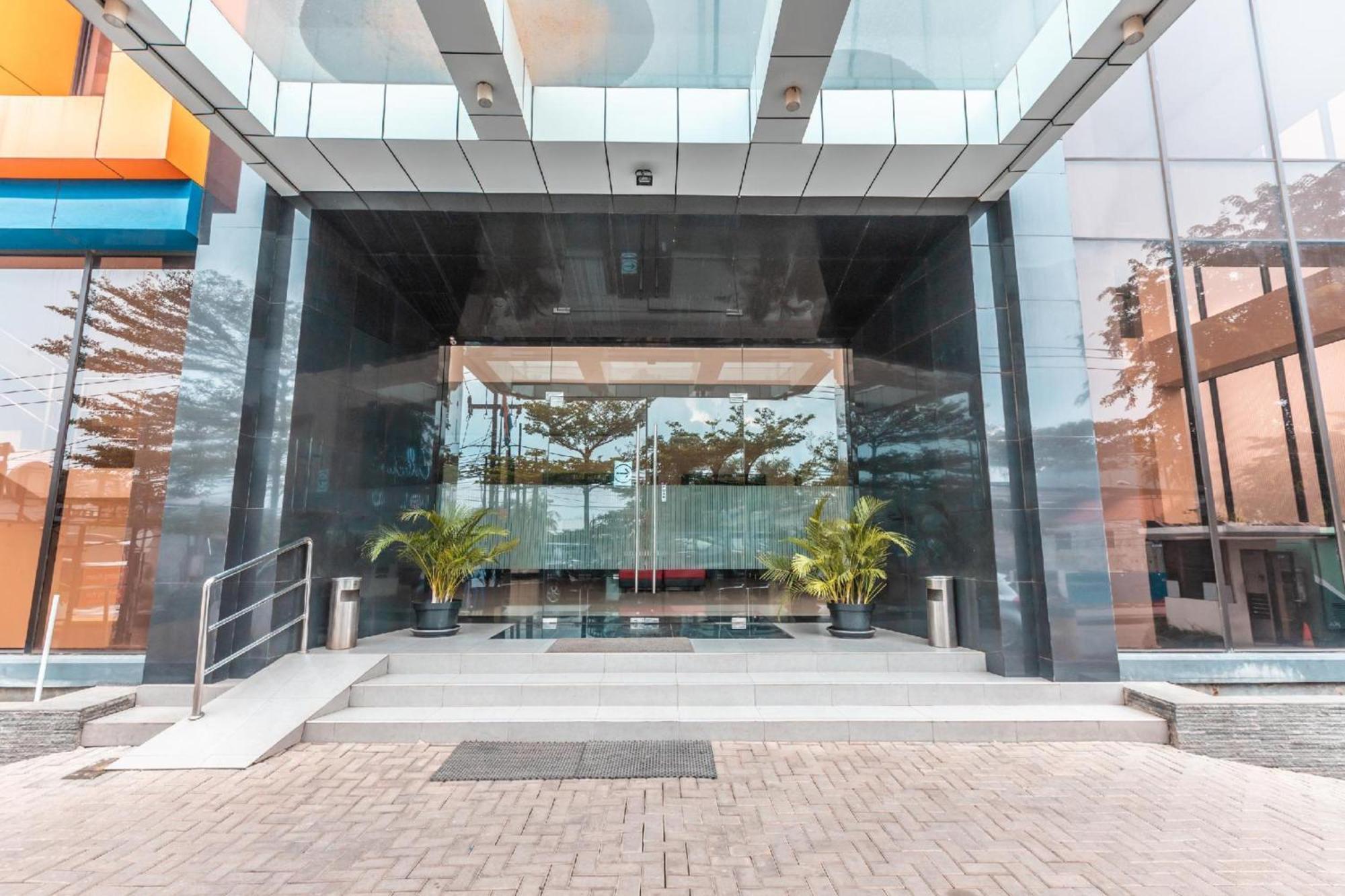 Collection O Hotel Igloo Bekasi Exterior foto